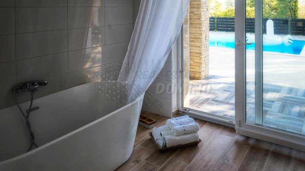 Čudovita vila s pogledom na morje! Otok Krk!