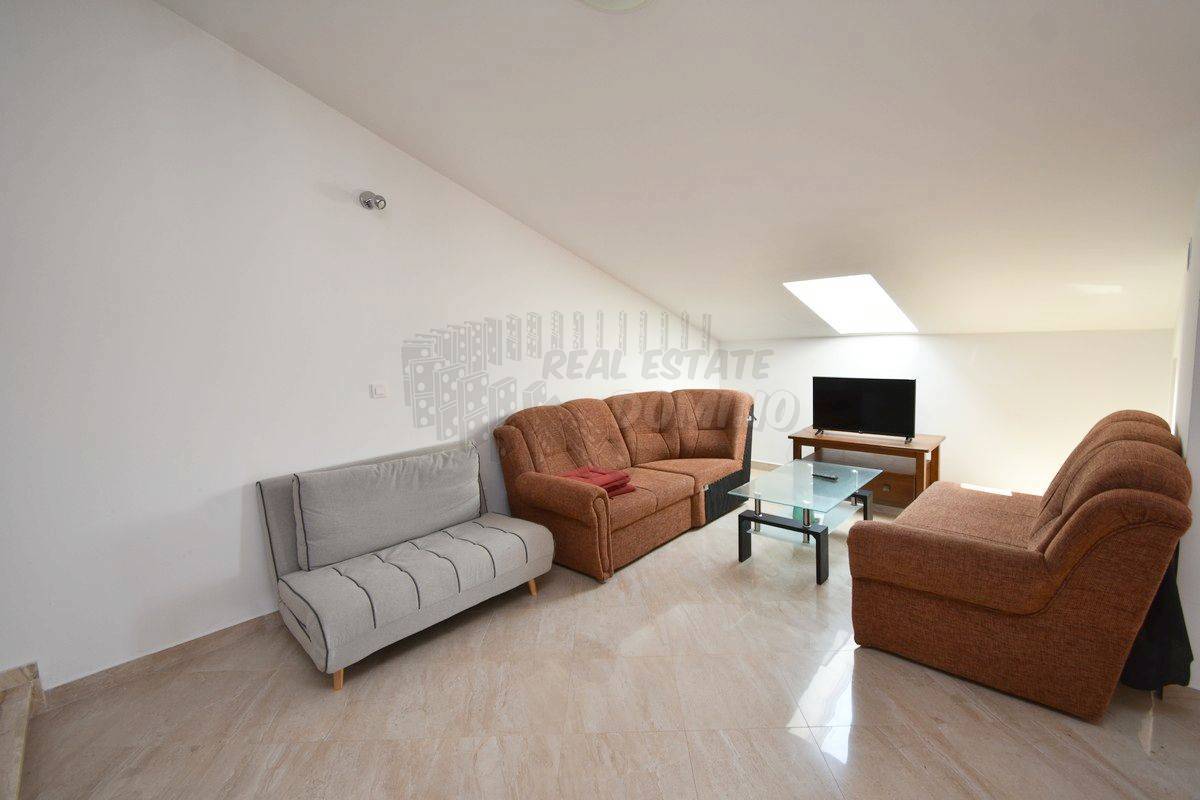 Stanovanje s čudovitim razgledom! Njivice!