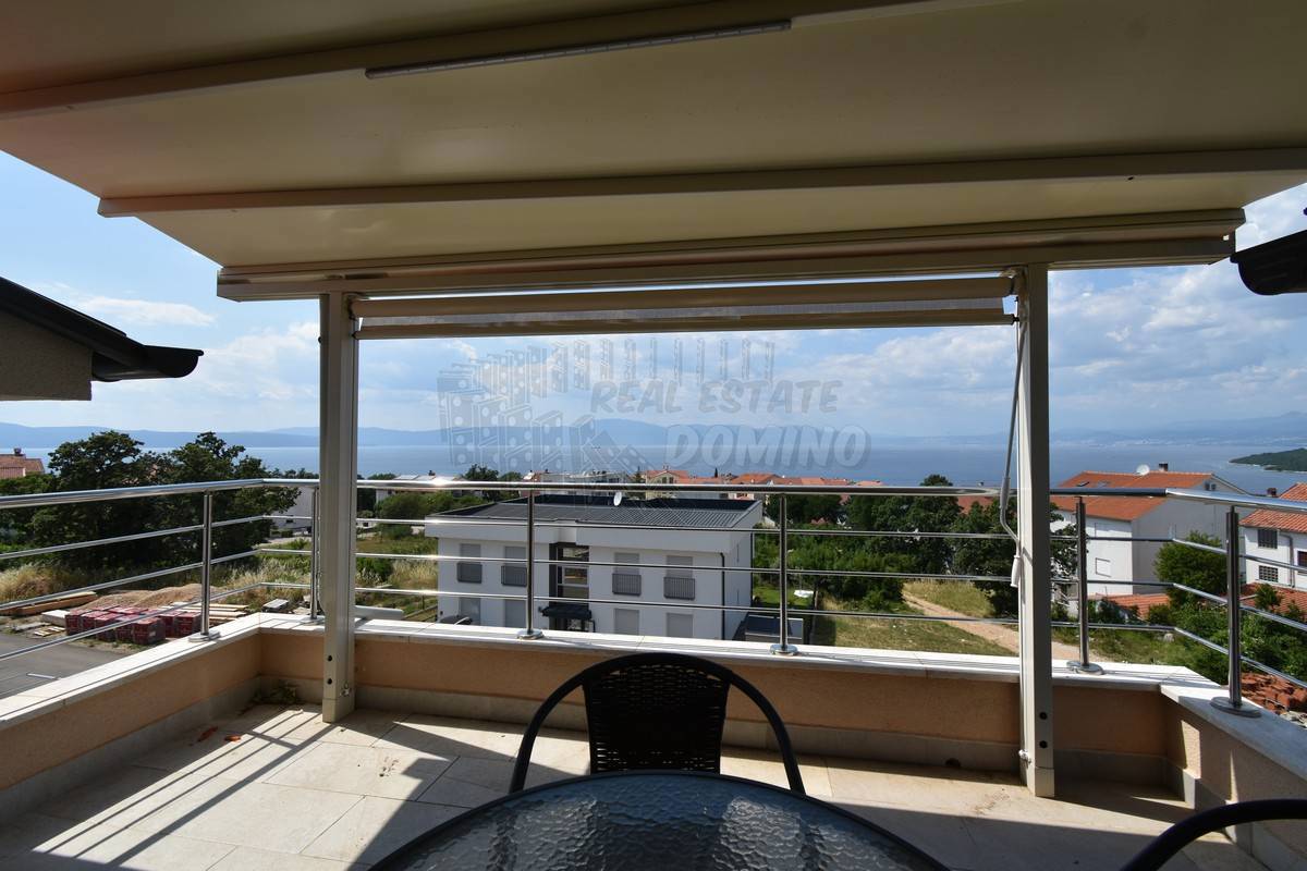 Stanovanje s čudovitim razgledom! Njivice!