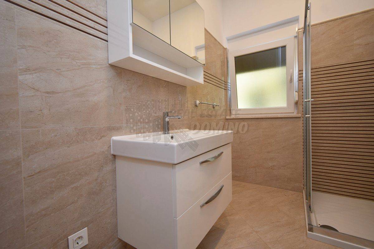 Stanovanje s čudovitim razgledom! Njivice!