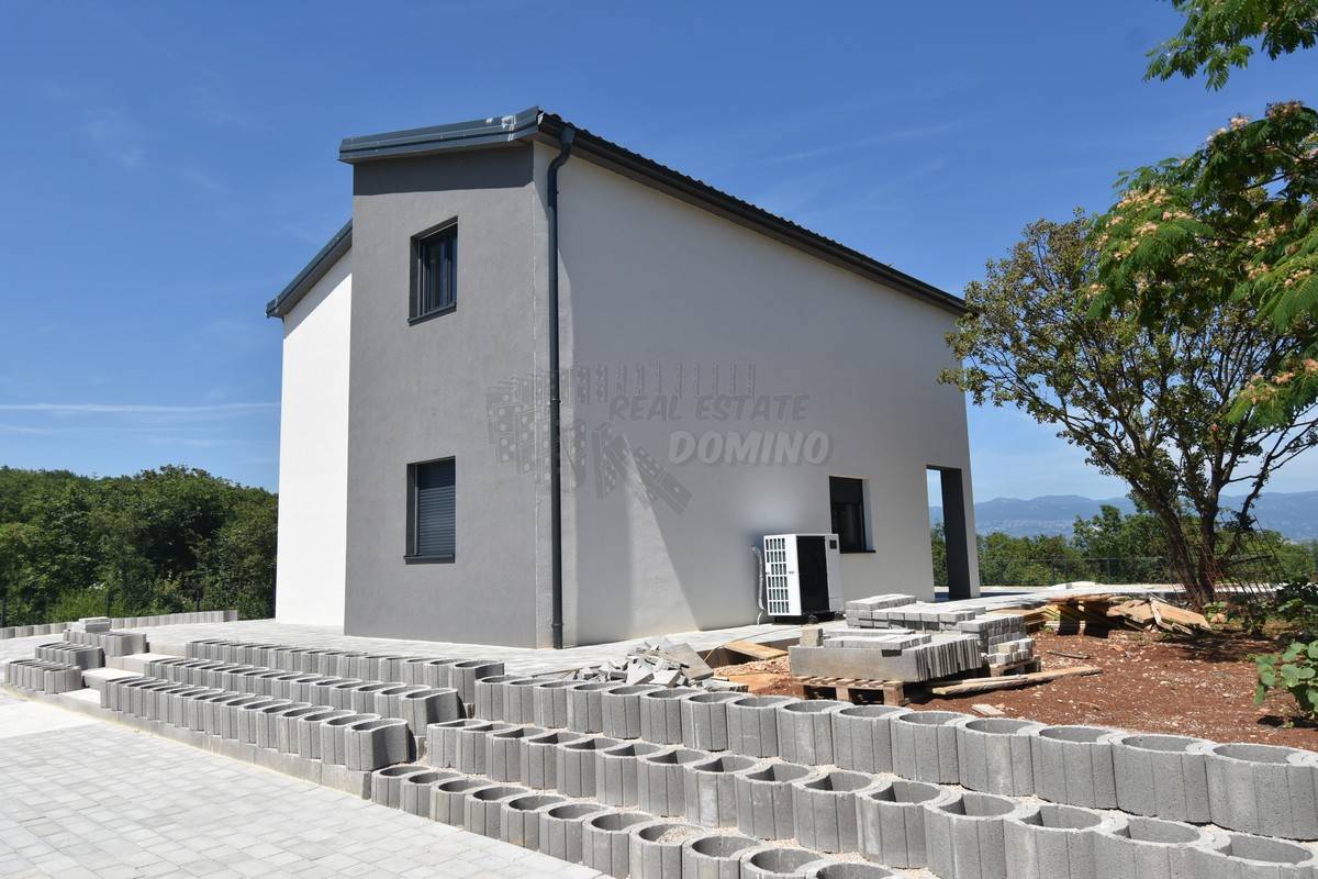 Luksuzna vila s pogledom na morje, velikim vrtom in bazenom-Vrbnik!
