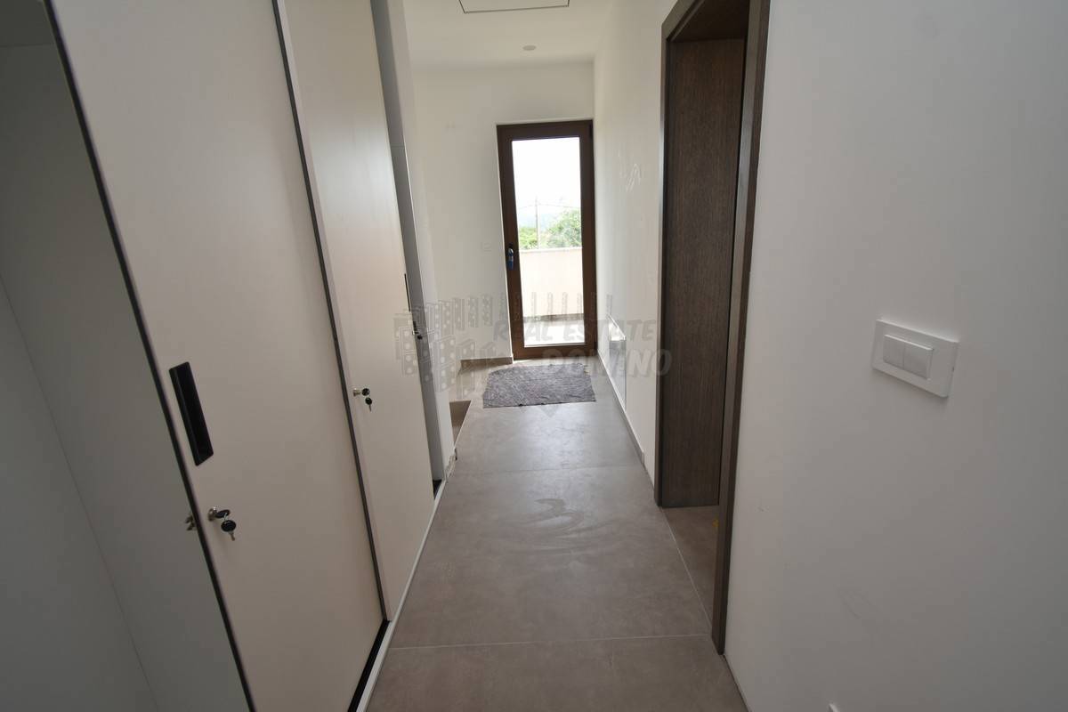 Lepa novogradnja v bližini mesta Krk!