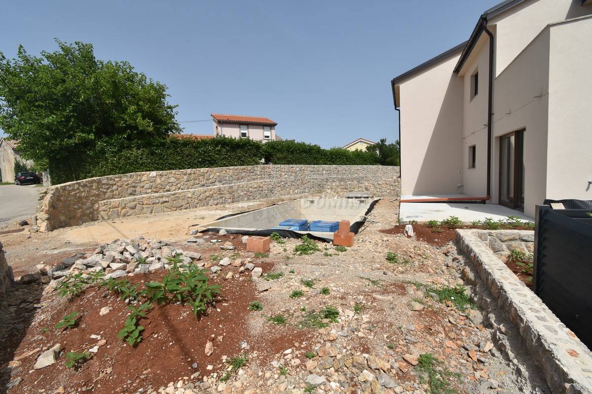 Lepa novogradnja v bližini mesta Krk!