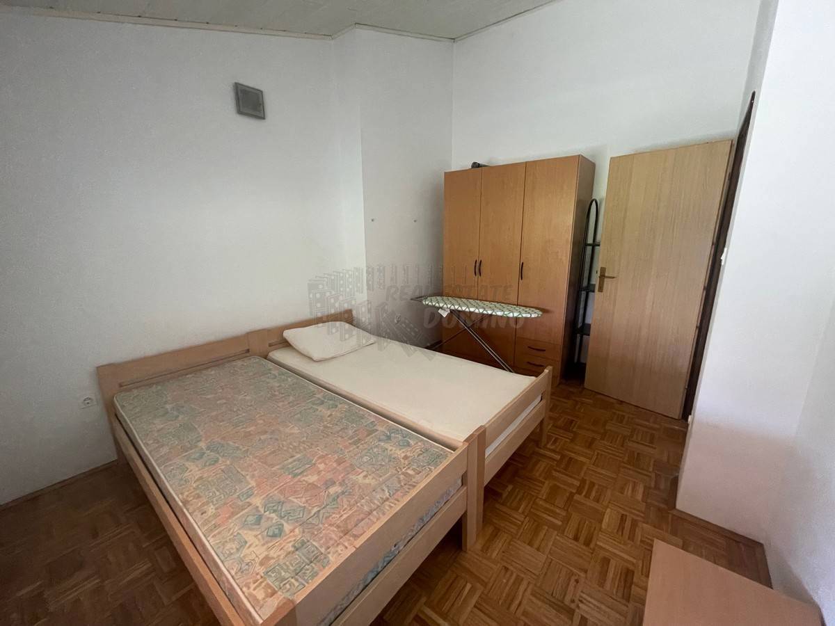 Stanovanje s čudovitim razgledom in 2 terasama! Mesto Krk!