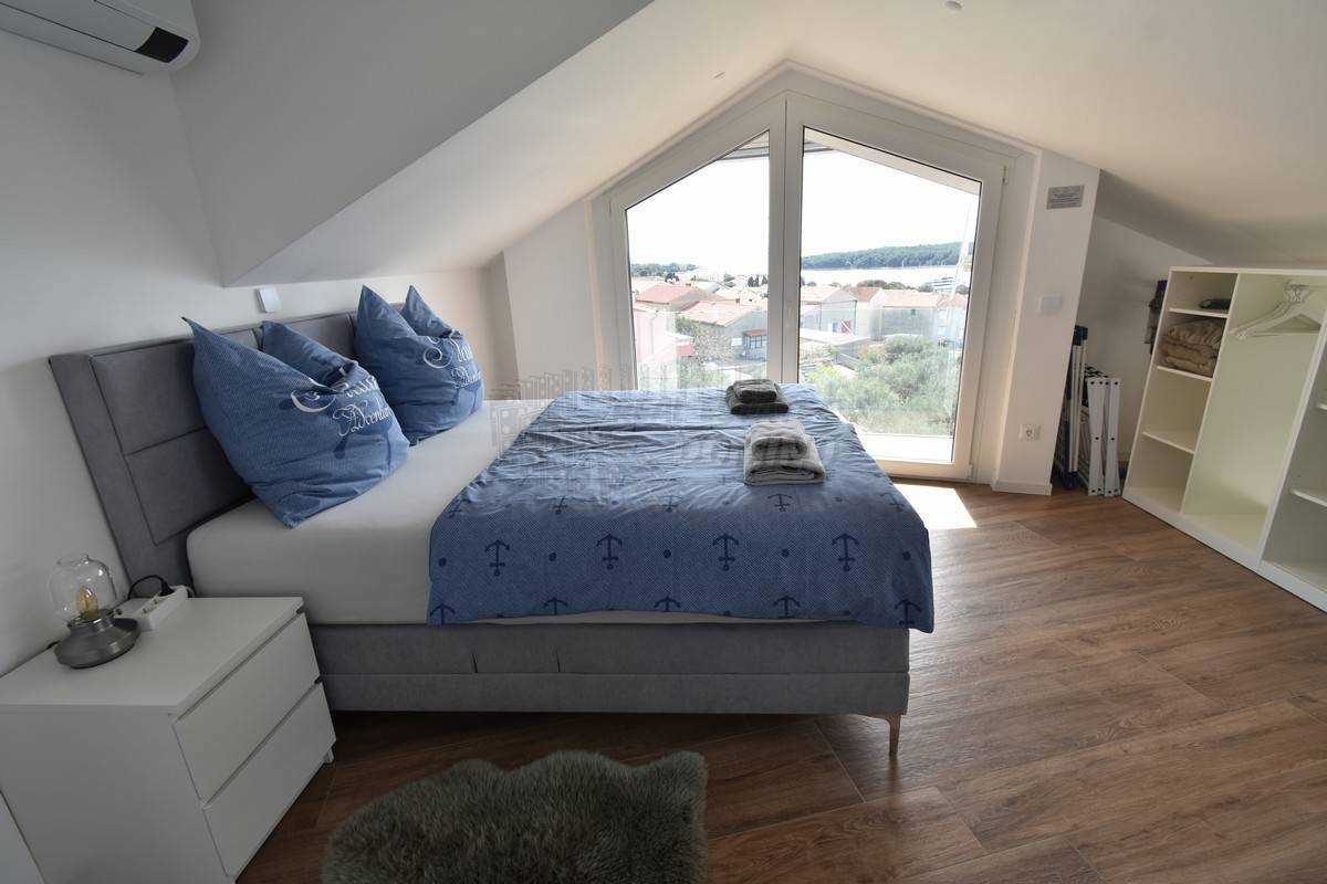 Čudovit Penthouse s panoramskim razgledom! Punat