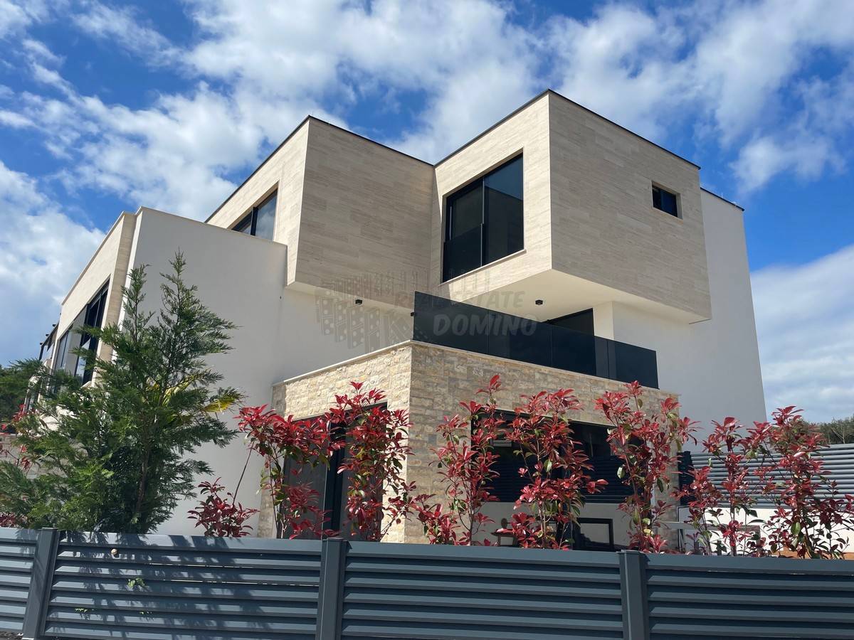 Penthouse z odprtim pogledom - mesto Krk!