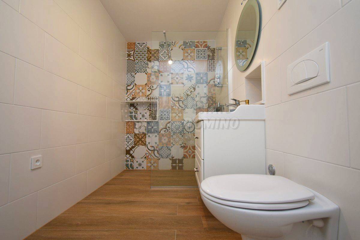 Casa ristrutturata con giardino di 1068m2! L'isola di Krk!