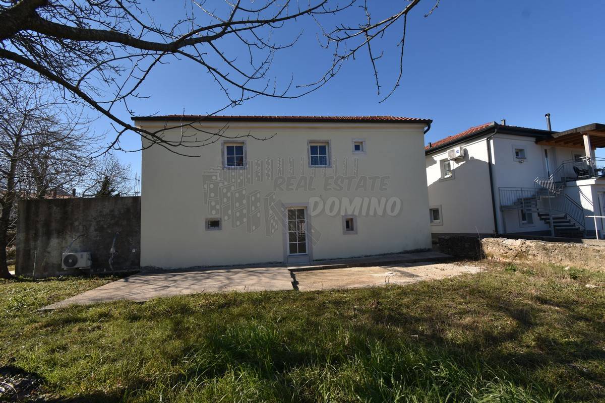 Casa ristrutturata con giardino di 1068m2! L'isola di Krk!
