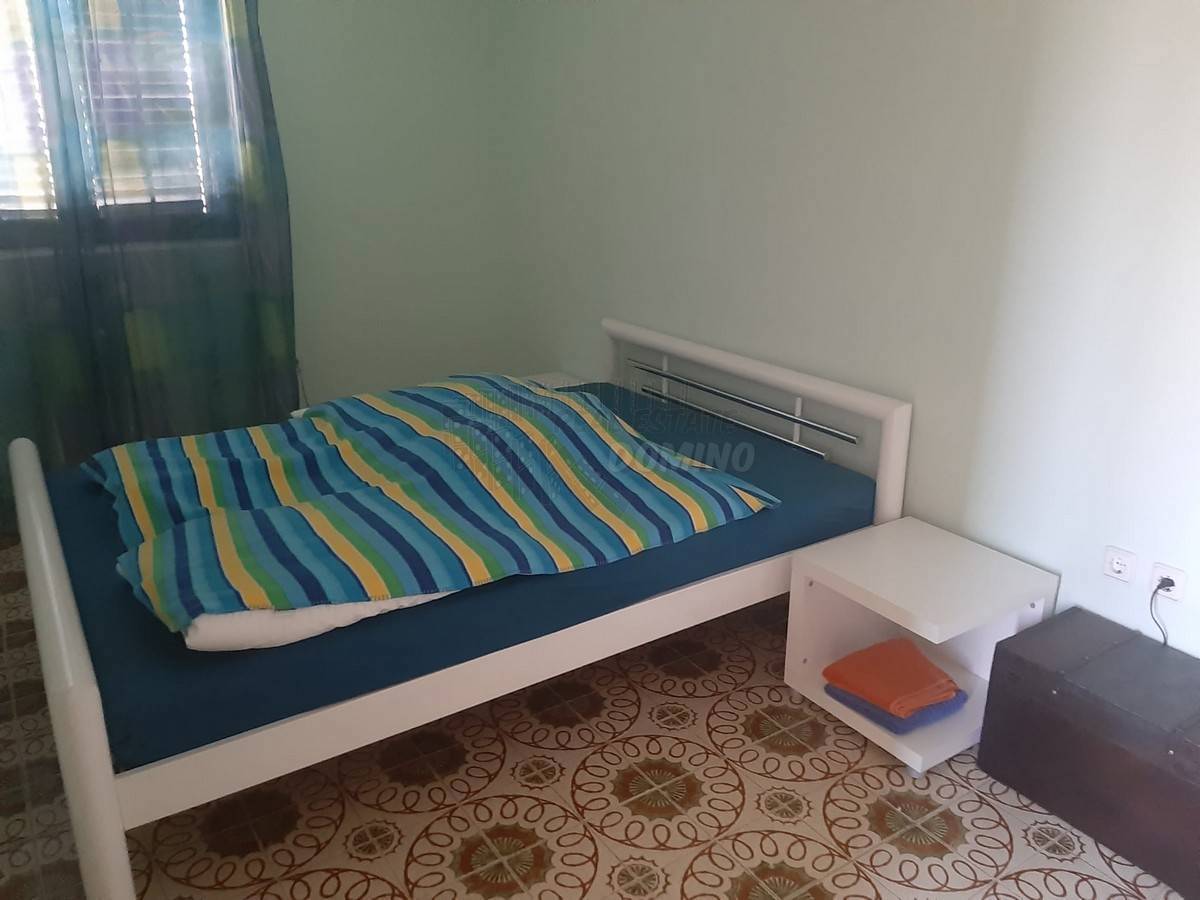 Hiša z 2 apartmajema, velik potencial! Otok Krk