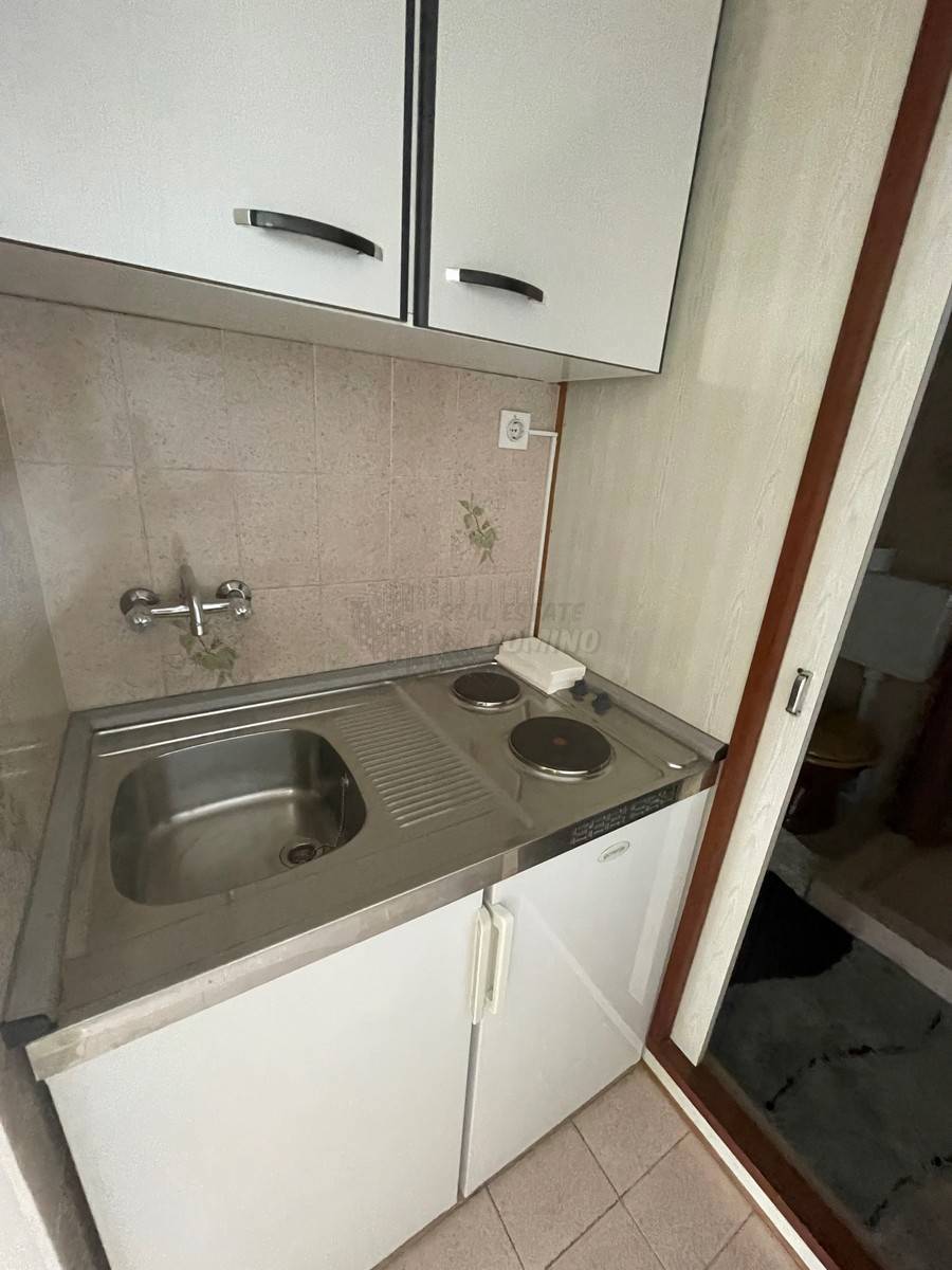 Hiša z 2 apartmajema, velik potencial! Otok Krk