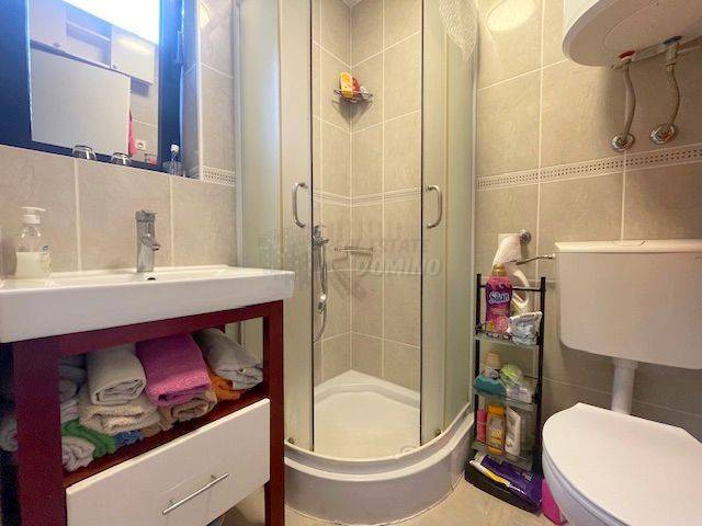 Apartma z vrtom - Malinska - blizu morja!