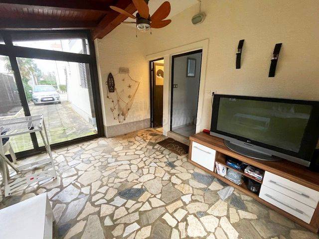 Apartma z vrtom - Malinska - blizu morja!