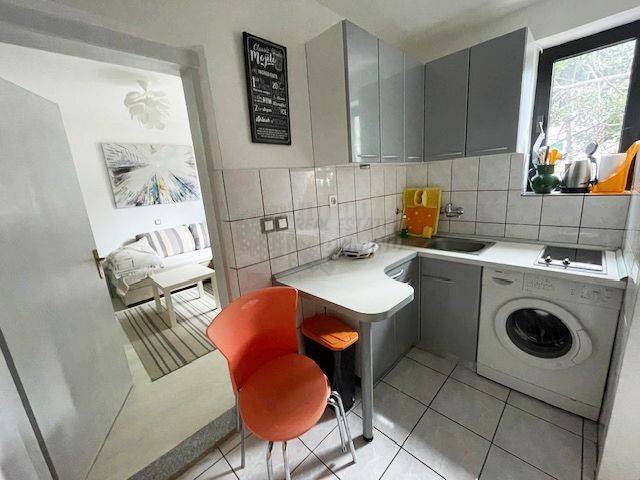 Apartma z vrtom - Malinska - blizu morja!