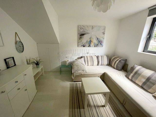 Apartma z vrtom - Malinska - blizu morja!