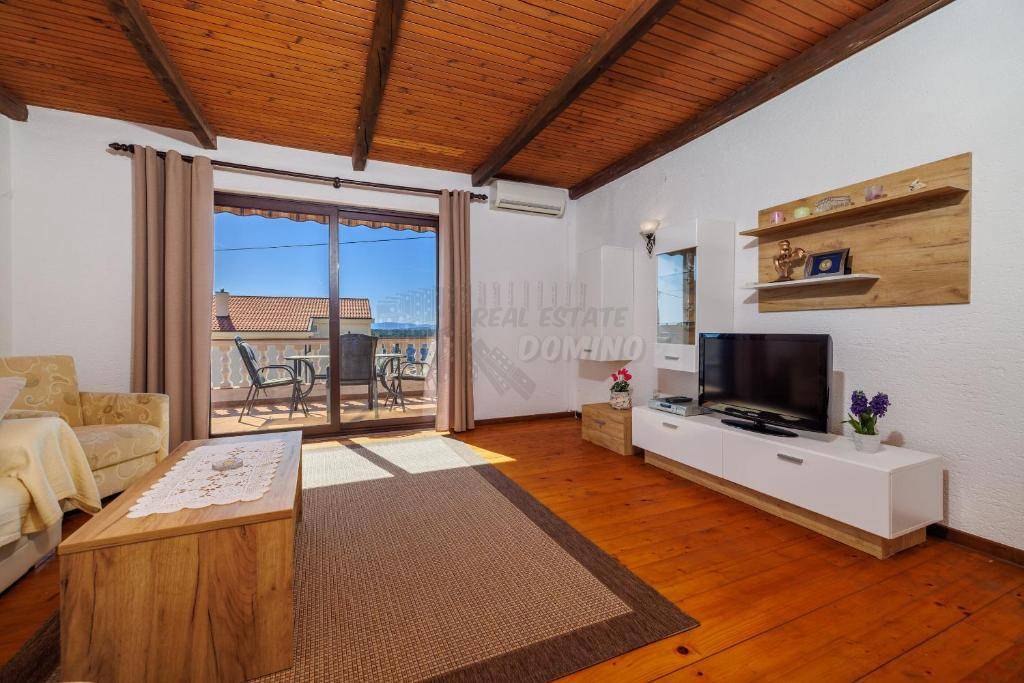 Dve hiši z bazenom in savno! Punat, otok Krk