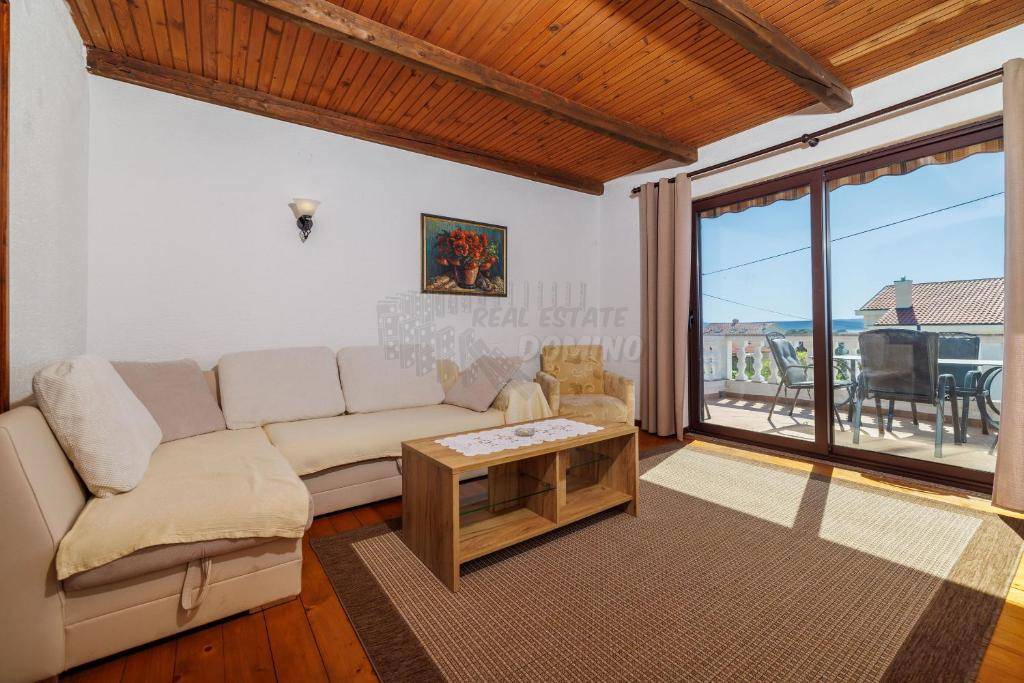 Dve hiši z bazenom in savno! Punat, otok Krk