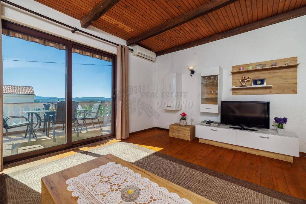 Dve hiši z bazenom in savno! Punat, otok Krk