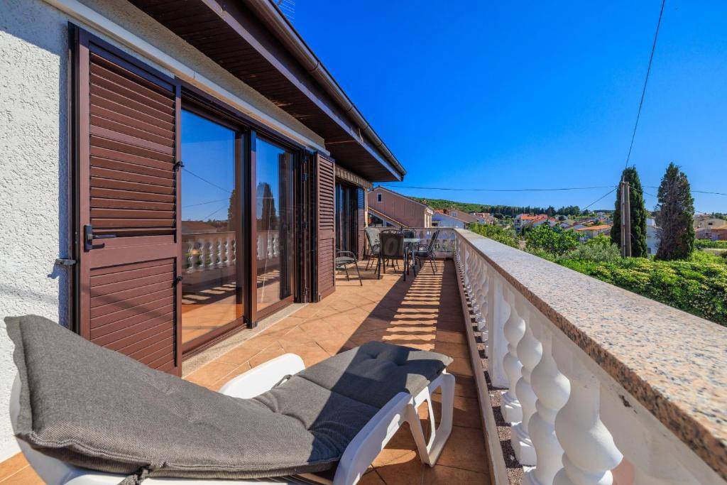 Dve hiši z bazenom in savno! Punat, otok Krk