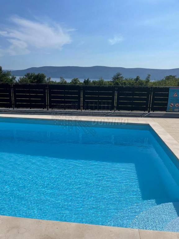 Čudovita vila s pogledom na morje! Otok Krk!