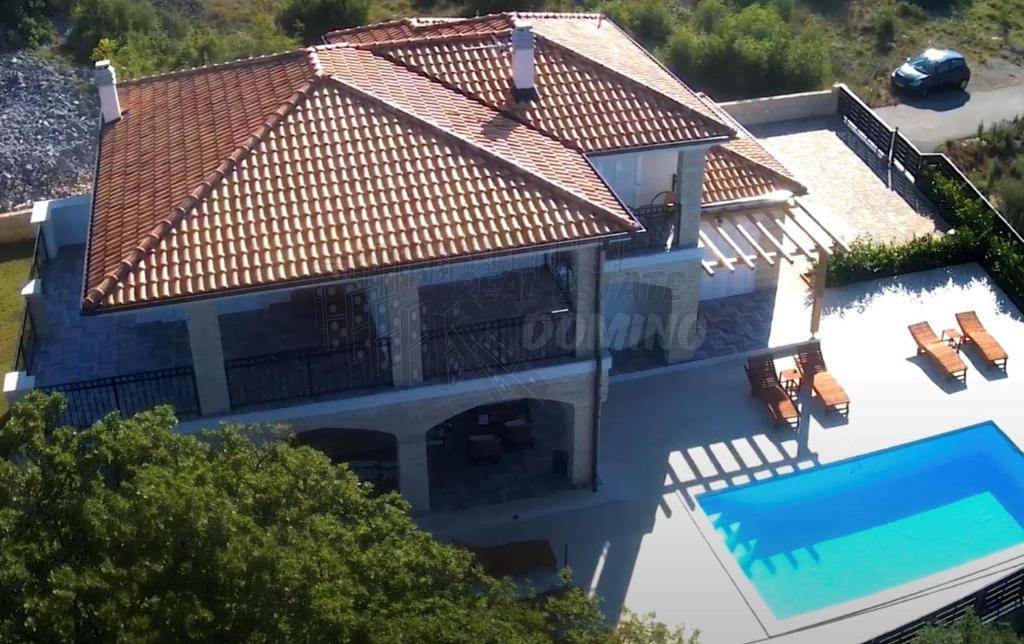 Čudovita vila s pogledom na morje! Otok Krk!