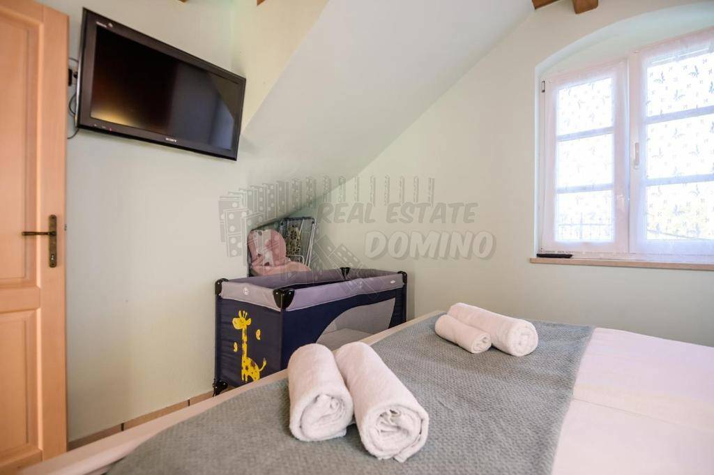 Prelepa kmečka vila z bazenom in vrtom!
