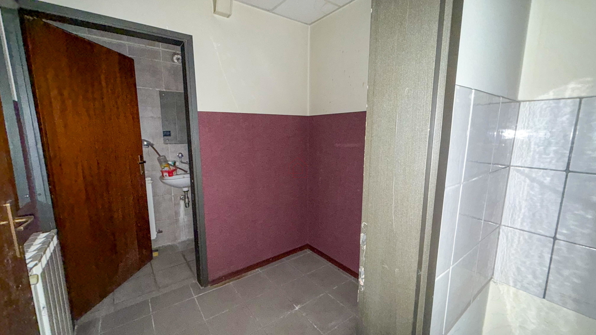 Poslovni prostor na dveh etažah za prodajo v bližini Črnomerca, Ilica