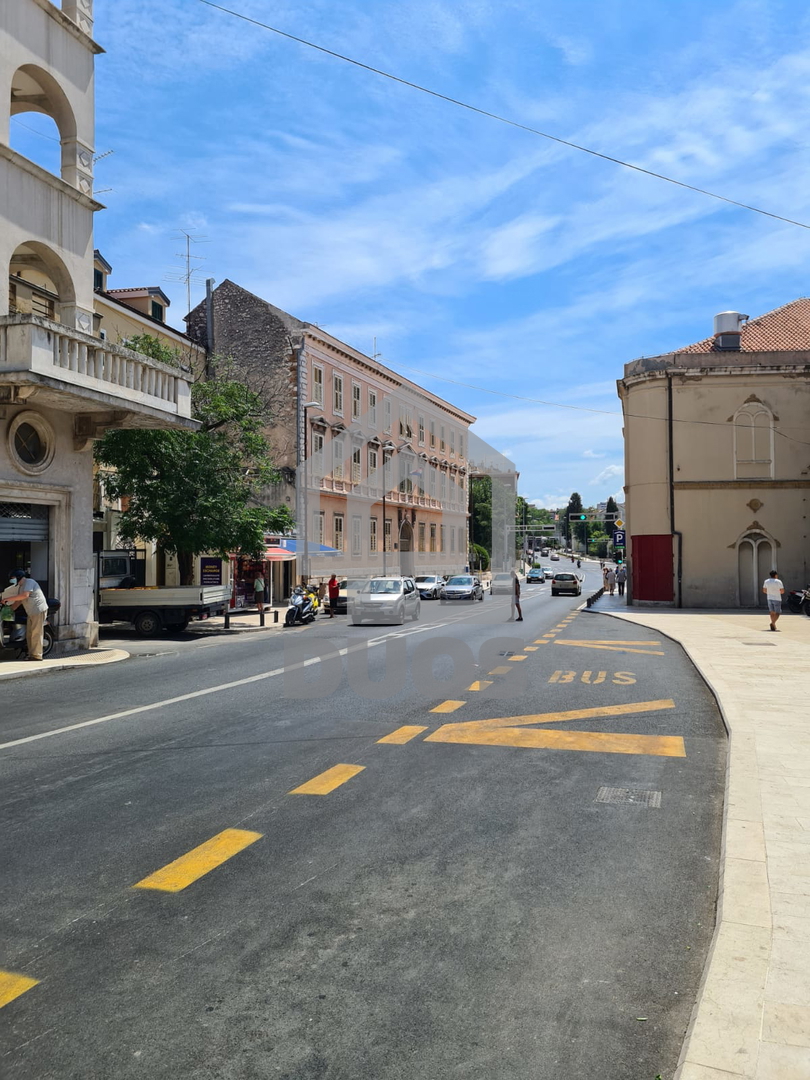 Poslovni prostor / hiša v Šibeniku za prodajo