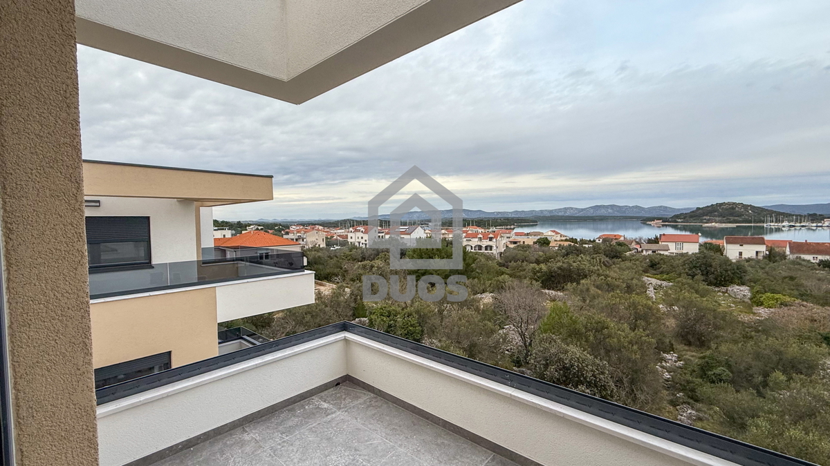 Najlepši penthouse na prodaji na otoku Murteru s 3 spavaće sobe.