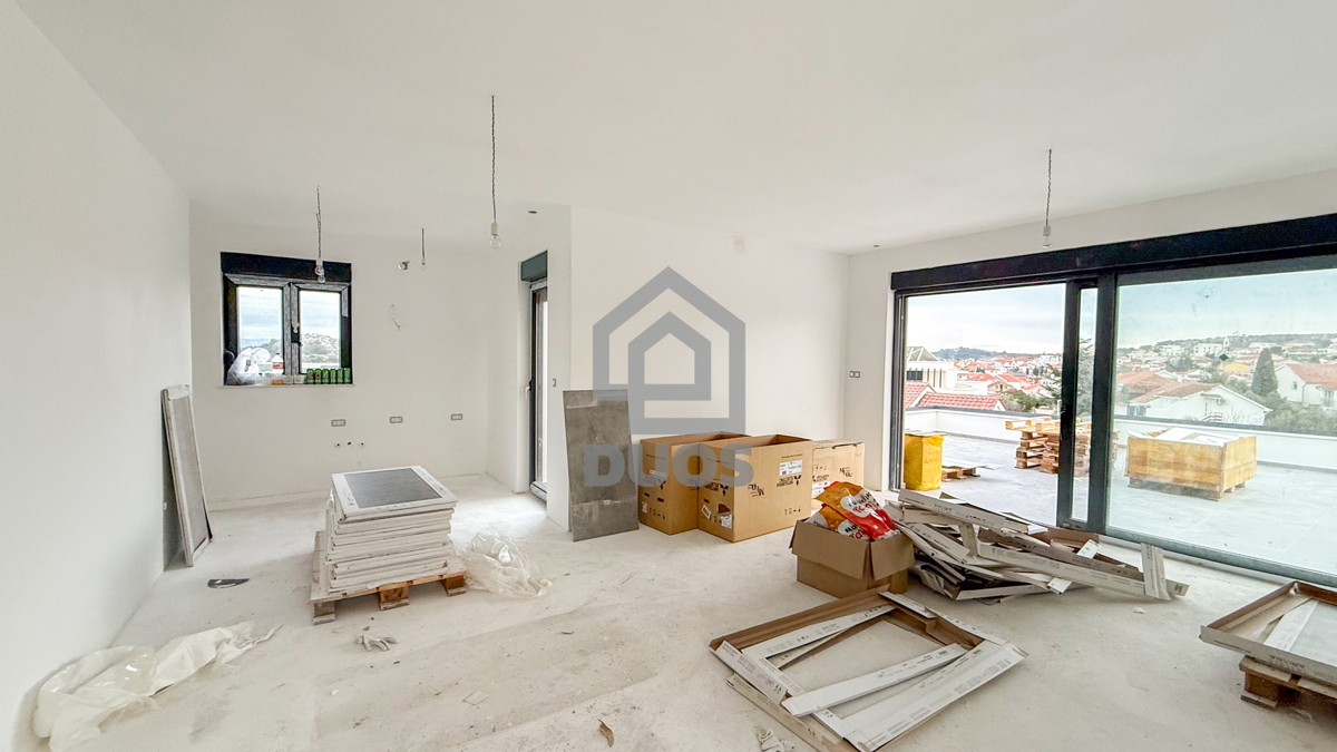 Najlepši penthouse na prodaji na otoku Murteru s 3 spavaće sobe.