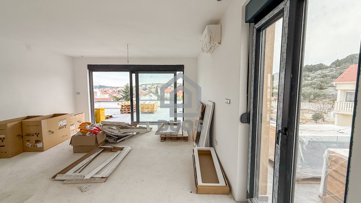 Najlepši penthouse na prodaji na otoku Murteru s 3 spavaće sobe.