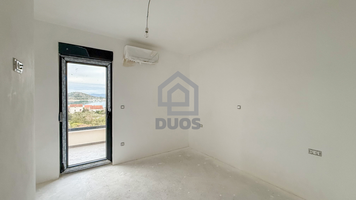 Najlepši penthouse na prodaji na otoku Murteru s 3 spavaće sobe.