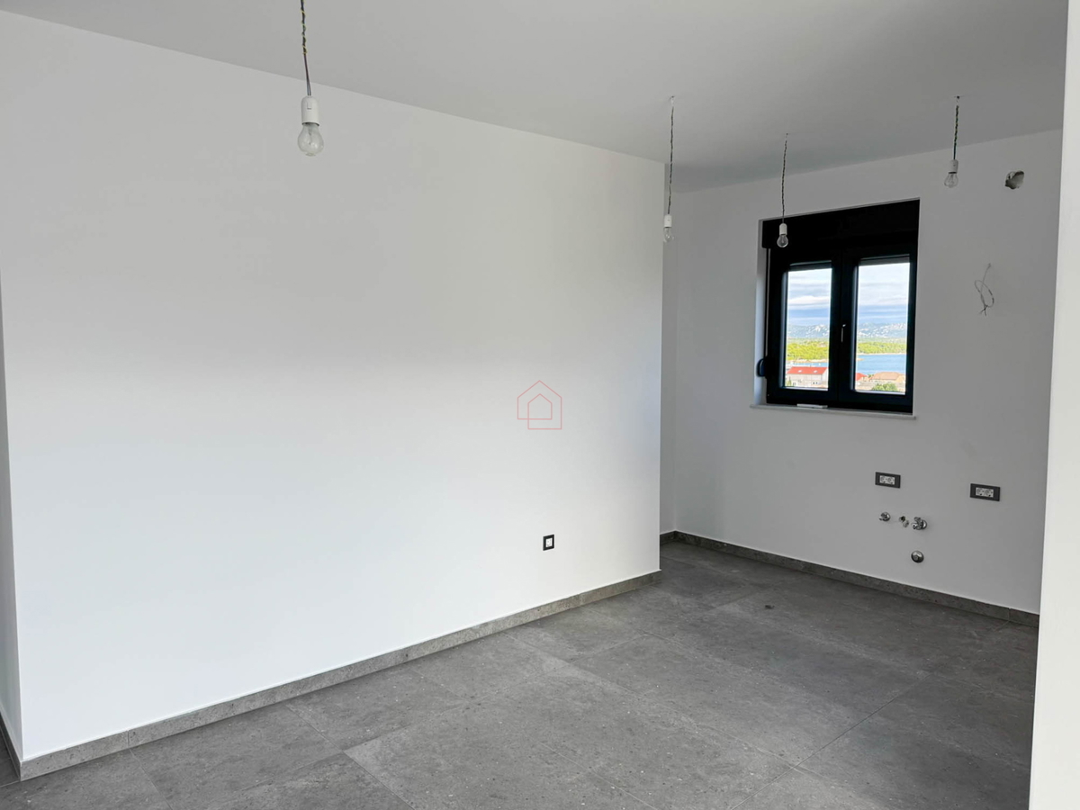 Najlepši penthouse na prodaji na otoku Murteru s 3 spavaće sobe.