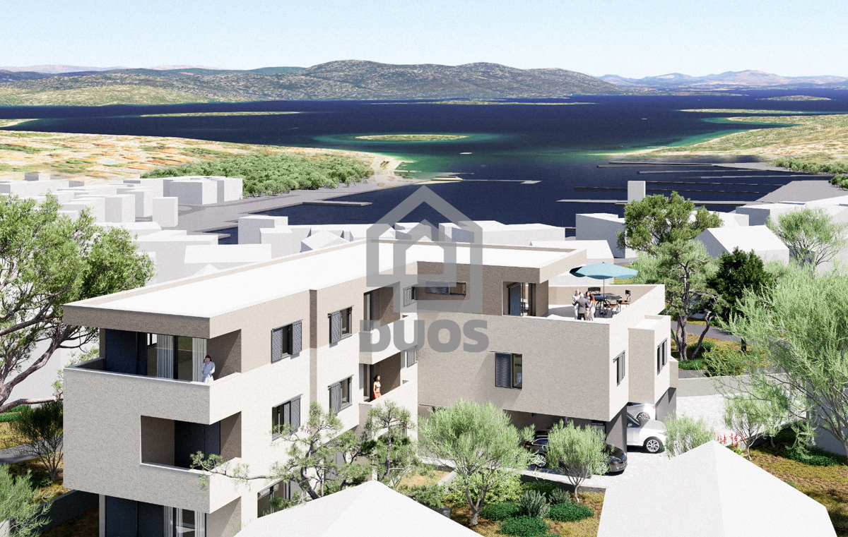 Penthouse S4 v drugem nadstropju stavbe v Jezerih z dvema spalnima prostoroma