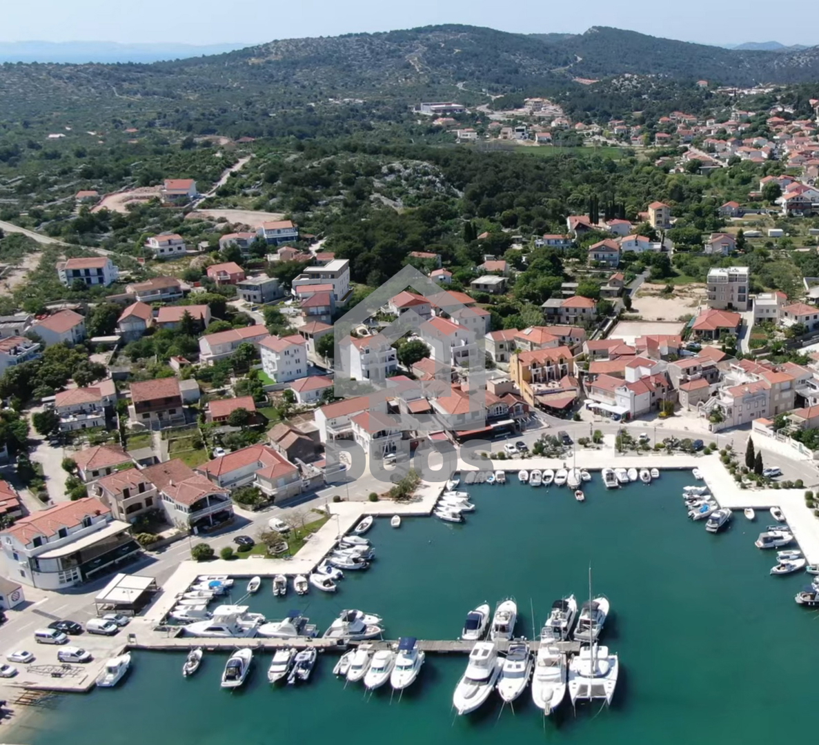 Penthouse S4 v drugem nadstropju stavbe v Jezerih z dvema spalnima prostoroma