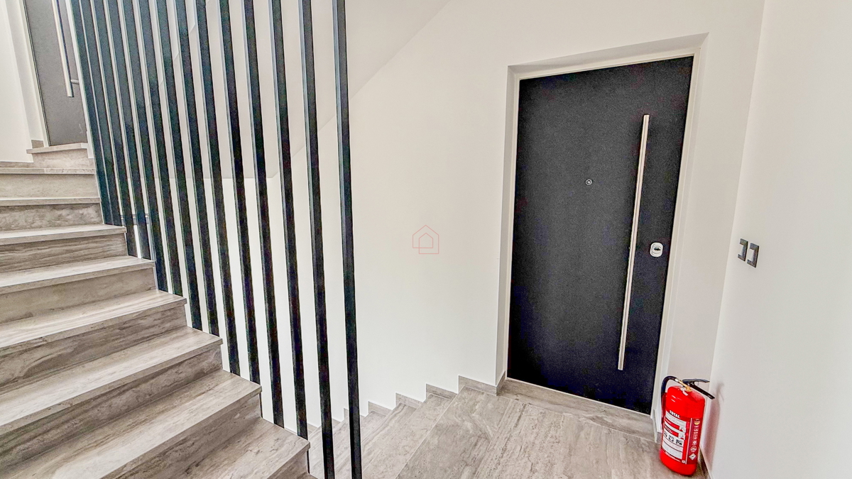 Novogradnja 2025 - Stanovanje z dvema spalnicama in pogledom na morje