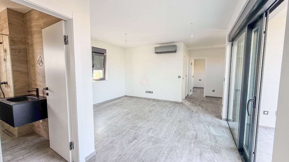 Novogradnja 2025 - Stanovanje z dvema spalnicama in pogledom na morje