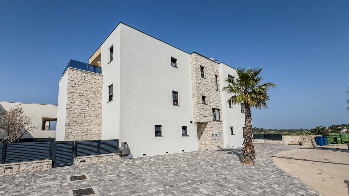 Novogradnja 2025 - stanovanje z dvema spalnicama in vrtom