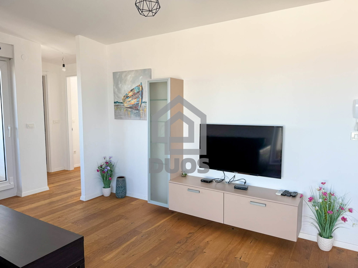 Penthouse s tremi spalnicami, s panoramskim razgledom in garažo