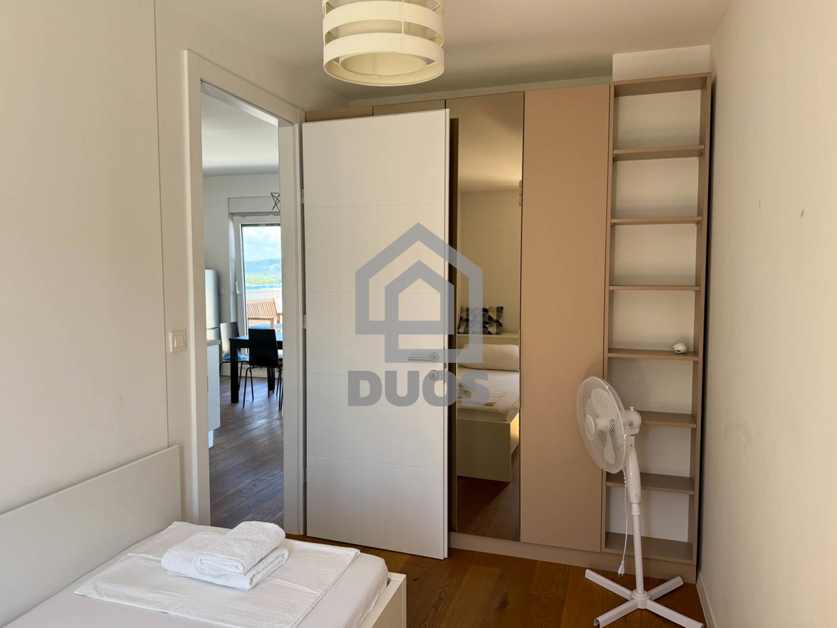 Penthouse s tremi spalnicami, s panoramskim razgledom in garažo
