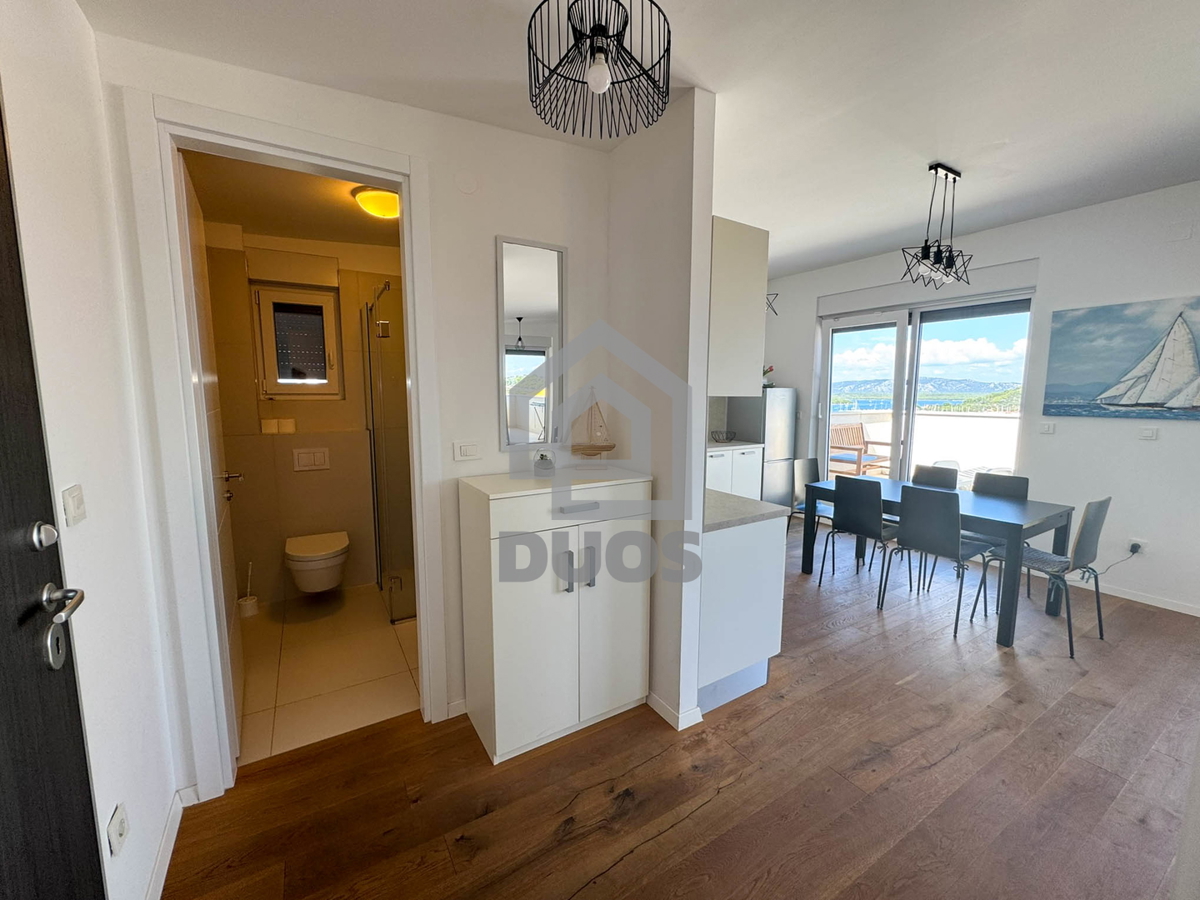 Penthouse s tremi spalnicami, s panoramskim razgledom in garažo