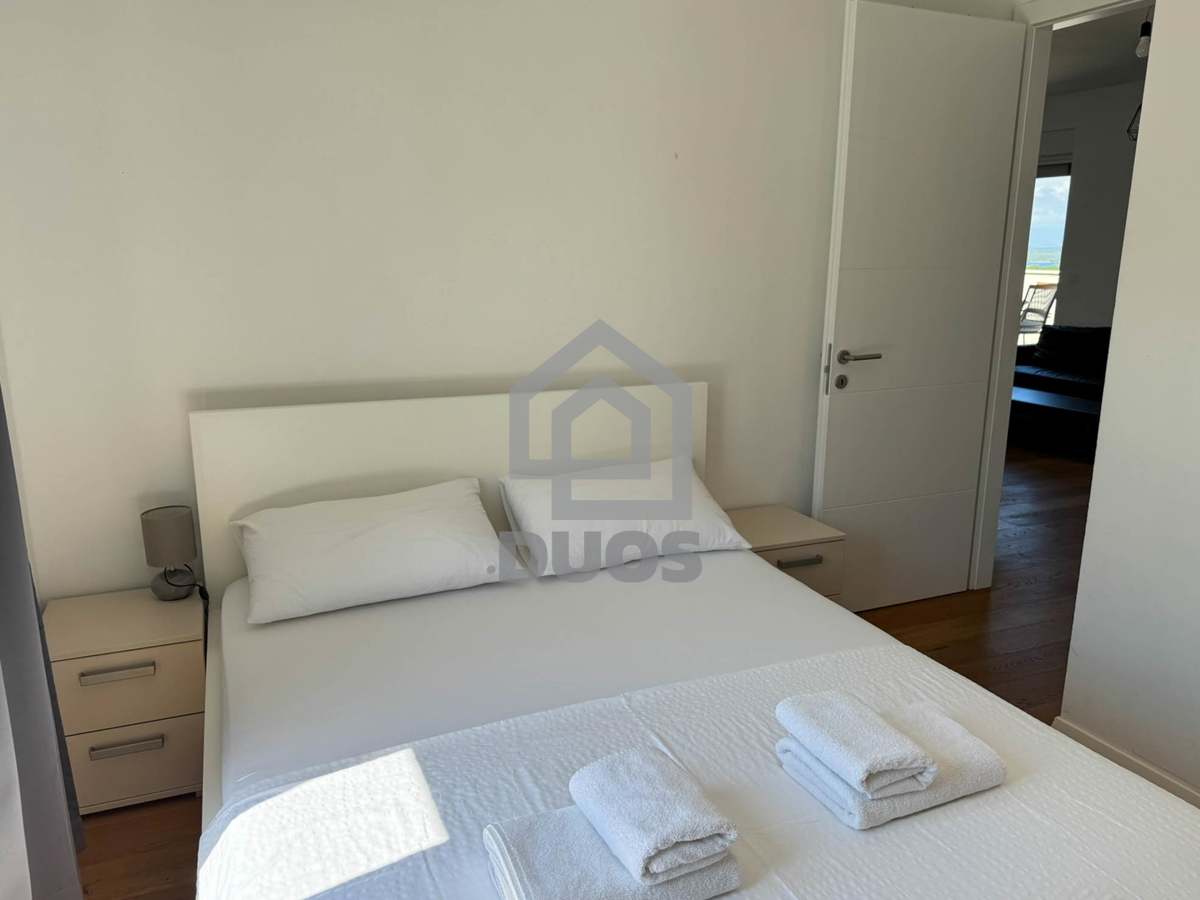 Penthouse s tremi spalnicami, s panoramskim razgledom in garažo