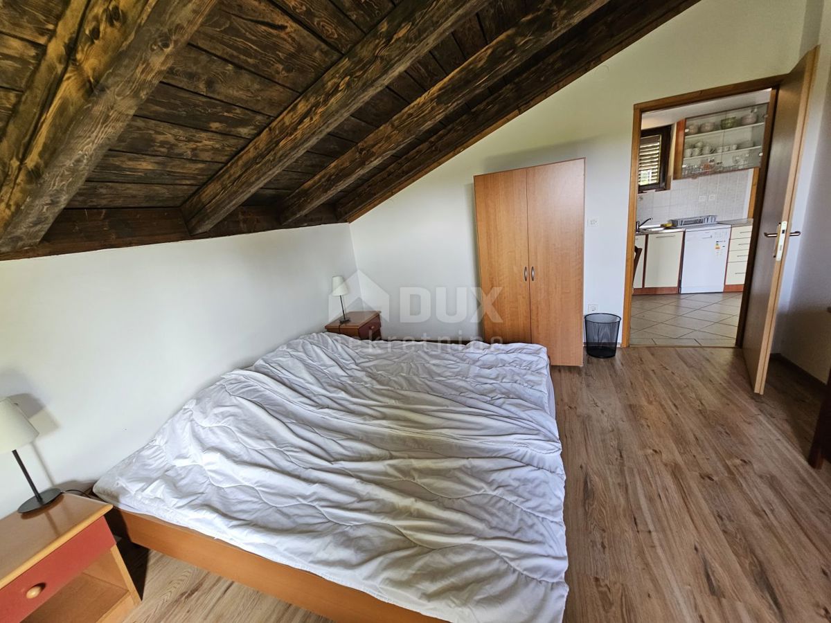 OTOK KRK, VRBNIK (okolica) - Samostojna hiša z dvema apartmajema