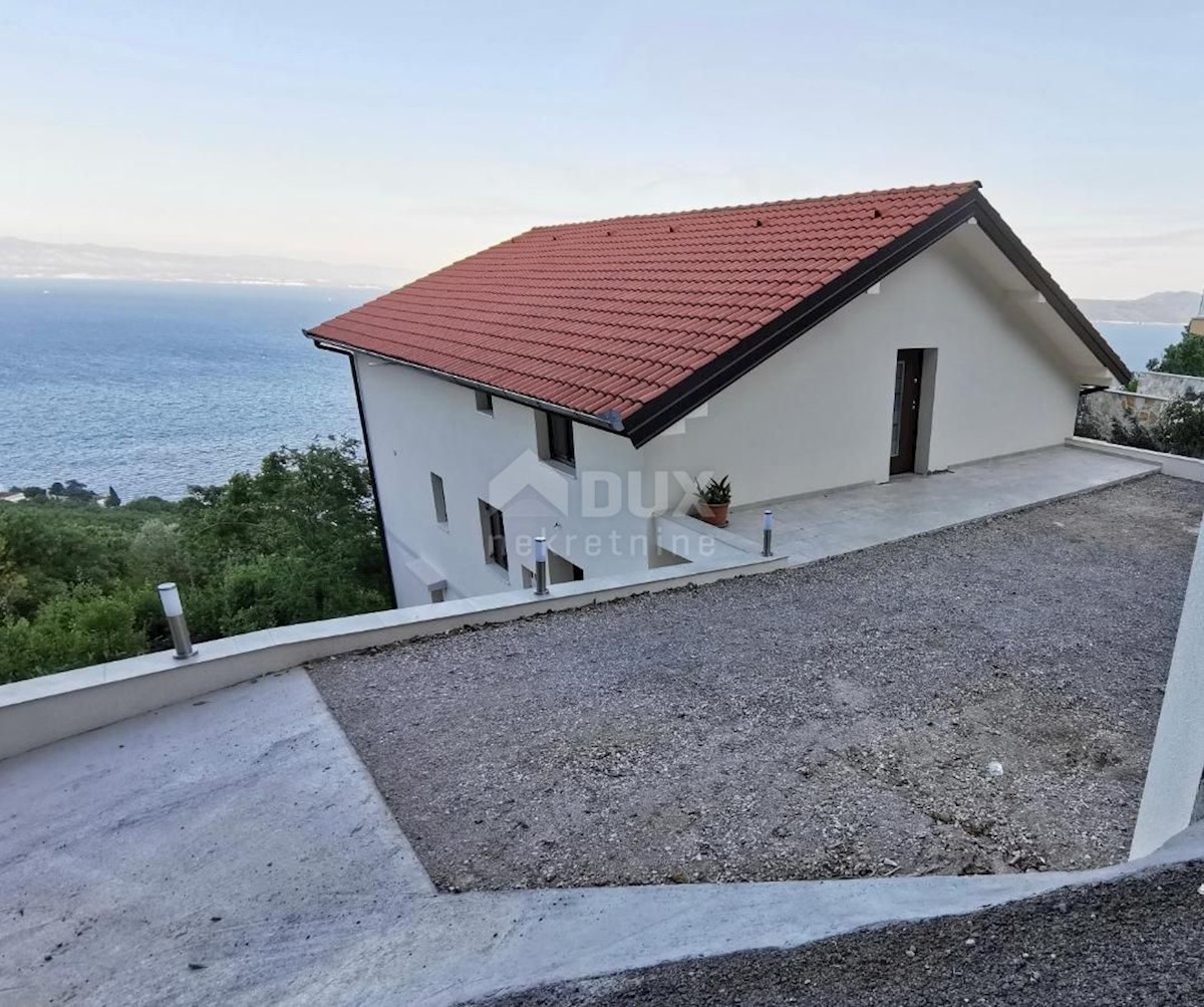 OPATIJA, MEDVEJA - hiša 340 m2 s pogledom na morje in okolico 800 m2