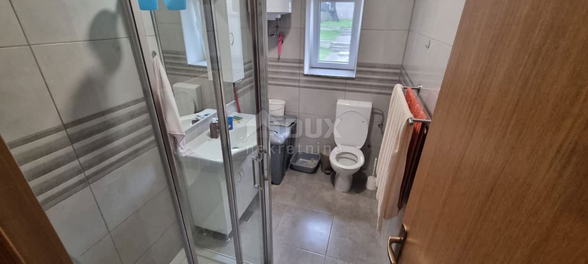 ISTRA, PULA Hiša s potencialom v centru mesta!