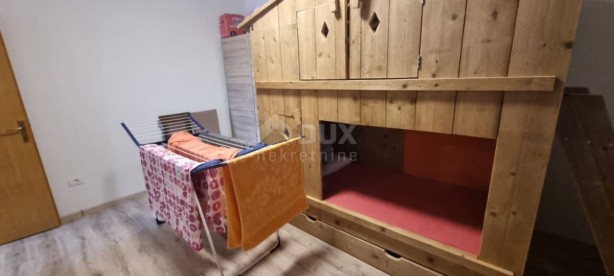 ISTRA, PULA Hiša s potencialom v centru mesta!