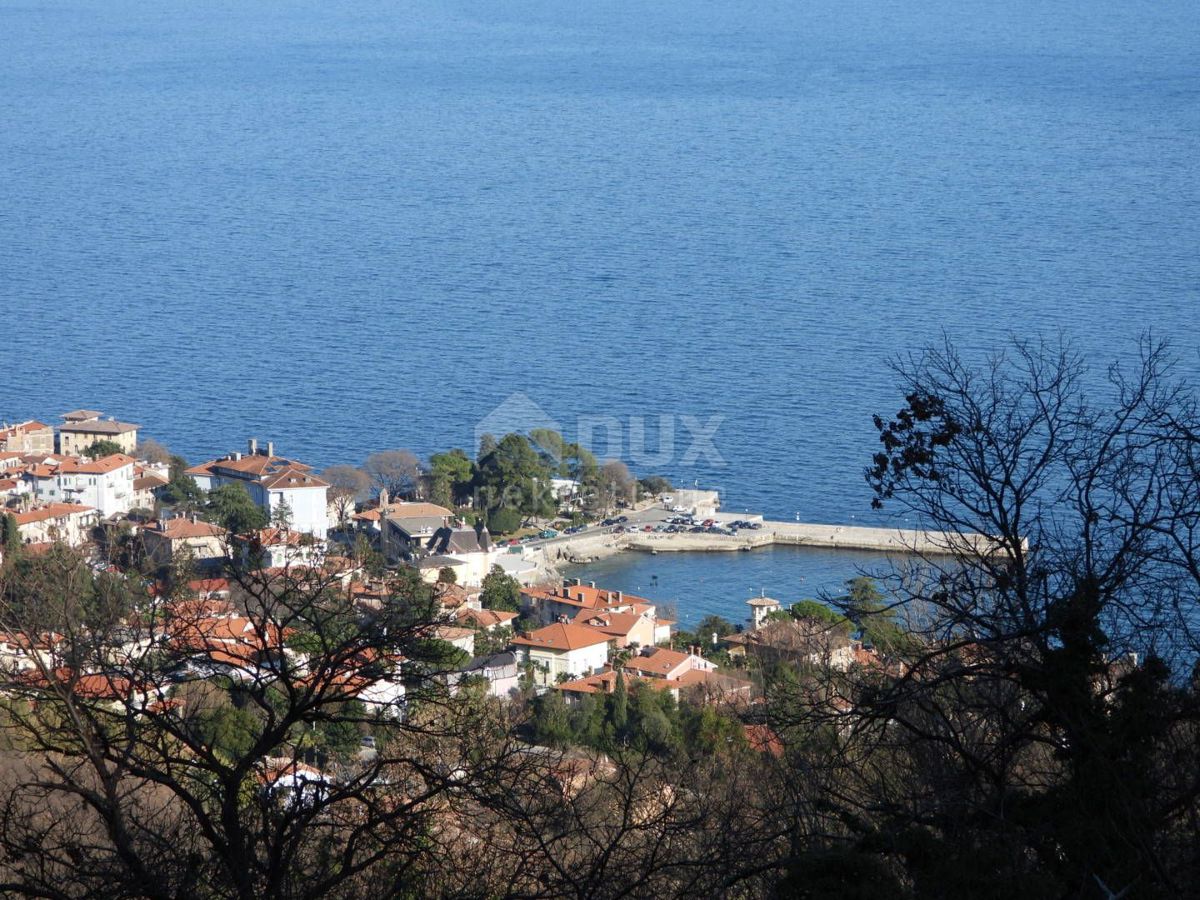 OPATIJA, LOVRAN, LIGANJ - zemljišče 1250m2 s pogledom na morje za stanovanjsko gradnjo - stanovanja / apartmaji / družinska hiša / vila / za najem hiš z bazenom / počitniška hiša z bazenom