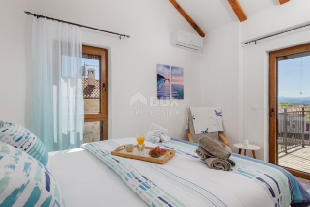 OTOK KRK, MALINSKA - Samostojna hiša z bazenom