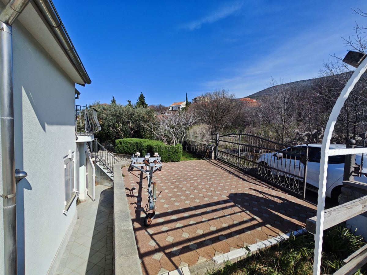 Smokvica Krmpotska, Novi Vinodolski, 250m2