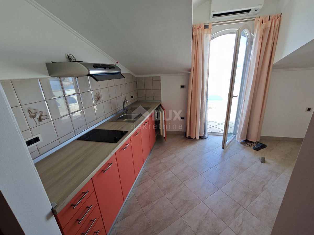 Smokvica Krmpotska, Novi Vinodolski, 250m2