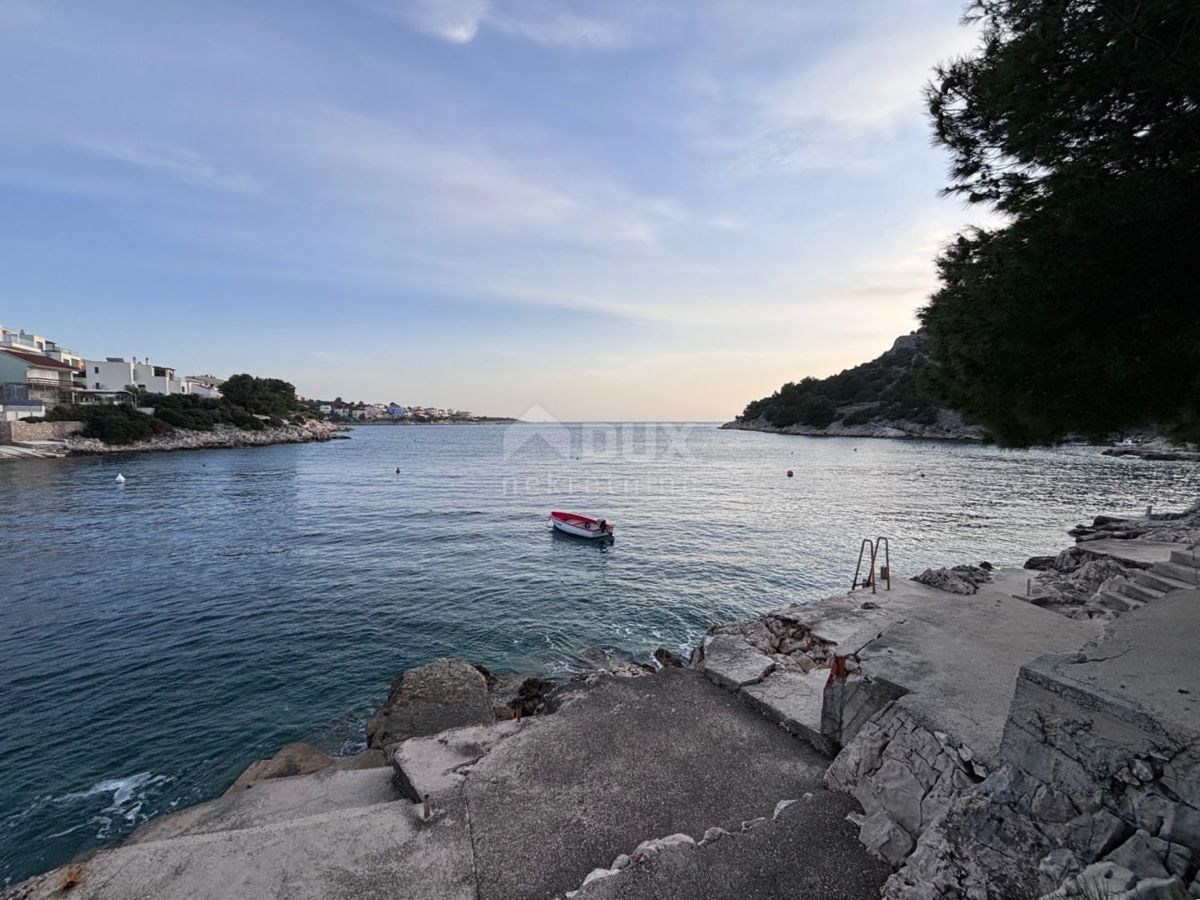 ŠIBENIK, RAŽANJ - Luksuzna vila z bazenom 40 m od morja